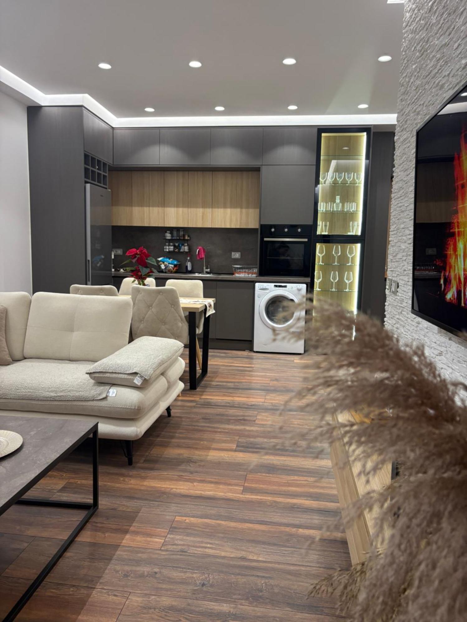 Alajs Apartament Vlore Bagian luar foto